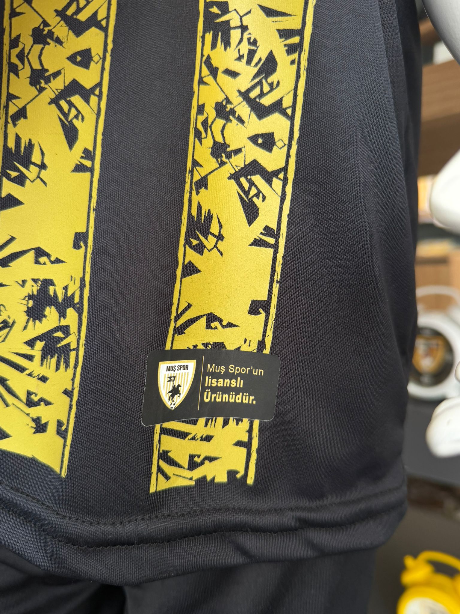 Yeni Sezon Muş Spor Lisanslı Çocuk Forması ve Şort - Siyah/Sarı Özel Desenli